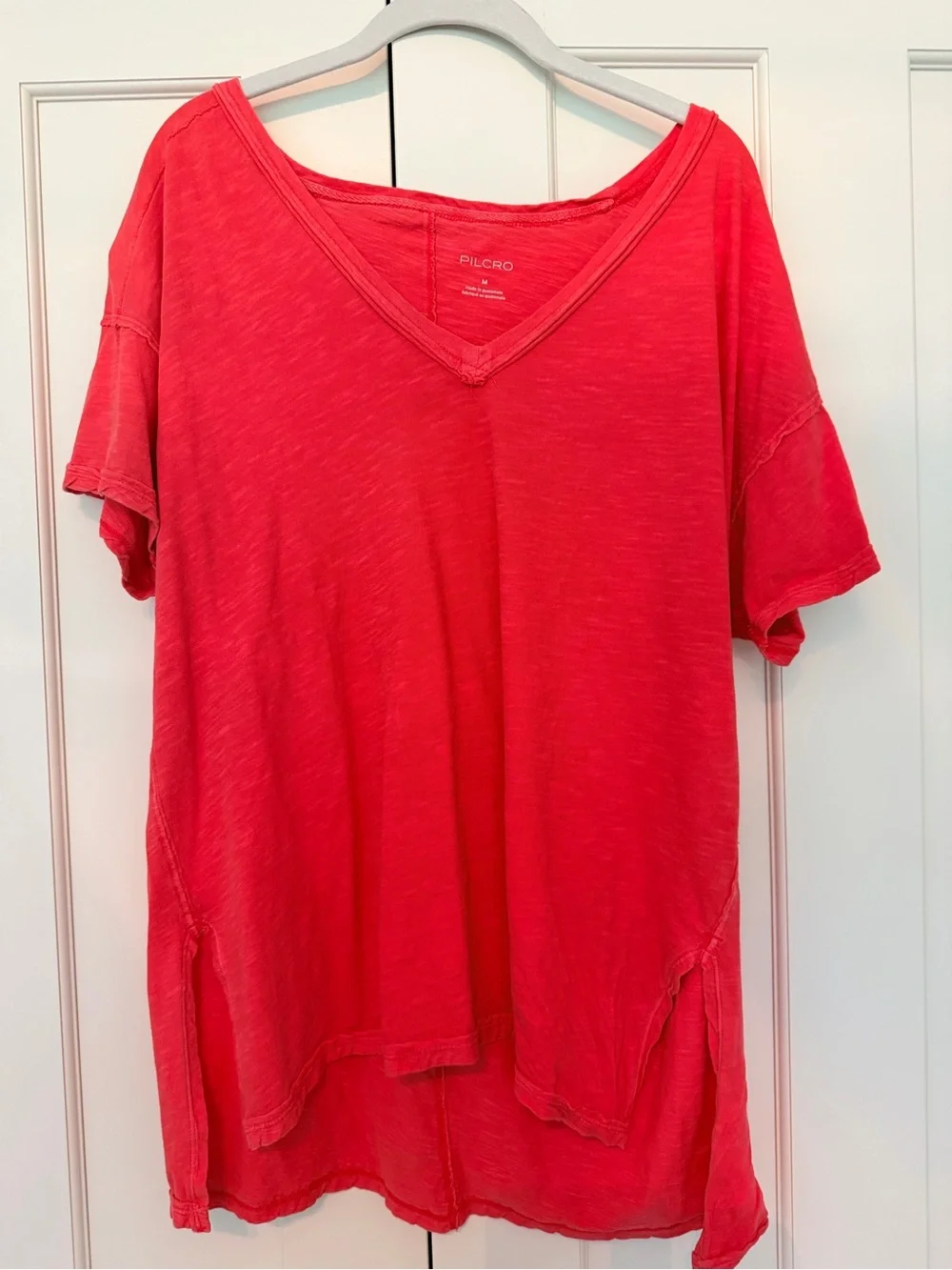 Anthropologie Pilcro  V-Neck Short Sleeve Tee in Bright Coral Red